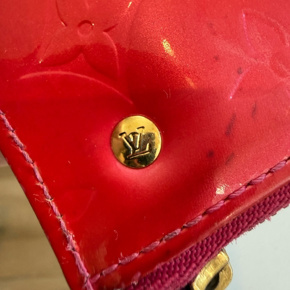 Louis Vuitton ‘Monogram Vernis Pochette Clés’ - Picture 5 of 9